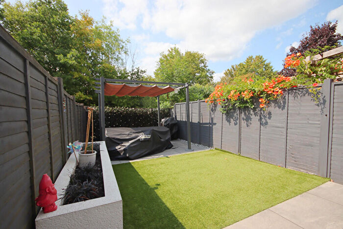 2 Bedroom Terraced House For Sale In Holders Close, Billingshurst, RH14