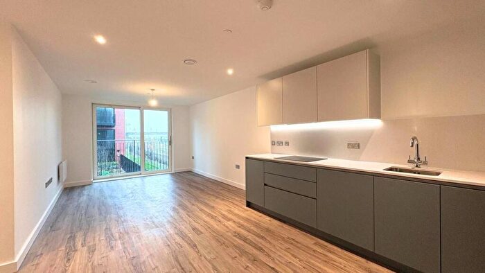 2 Bedroom Apartment To Rent In The Railings, Middlewood Locks, M5