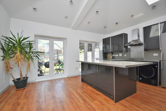 4 Bedroom Terraced House To Rent In Brookehowse Road, London, SE6