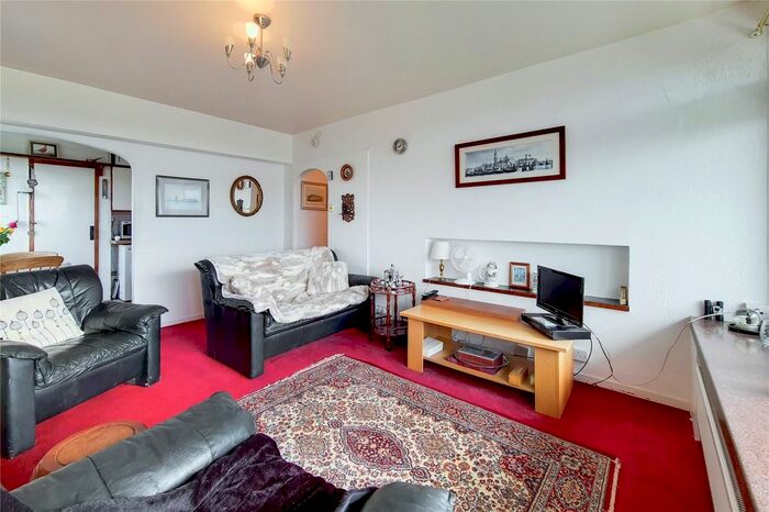 2 Bedroom Flat To Rent In Allenford House, Tunworth Crescent, SW15