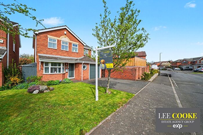 4 Bedroom Detached House For Sale In Fairburn Crescent, Pelsall, Walsall, WS3
