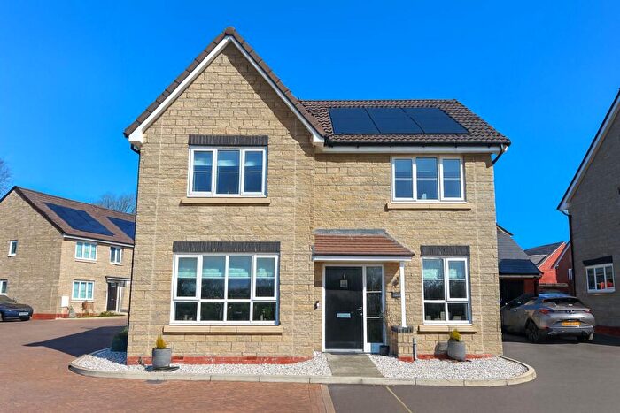 4 Bedroom Detached House For Sale In Turner Close, Westbury, BA13