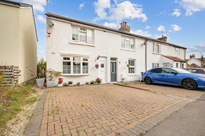 3 Bedroom Terraced House For Sale In Hermitage Road, East Grinstead, RH19