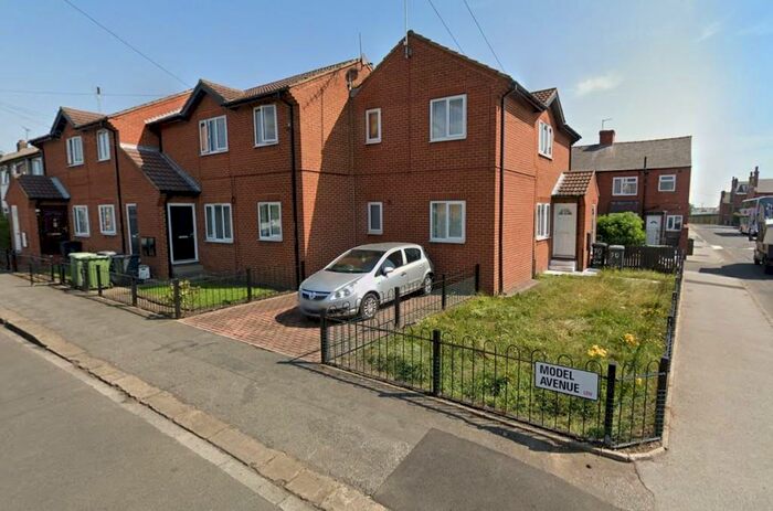 1 Bedroom Flat To Rent In Model Avenue, Leeds, West Yorkshire, LS12