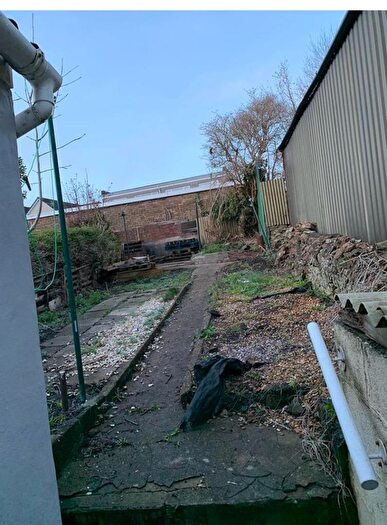 3 Bedroom End Of Terrace House To Rent In Upper Station Road, Bristol, BS16