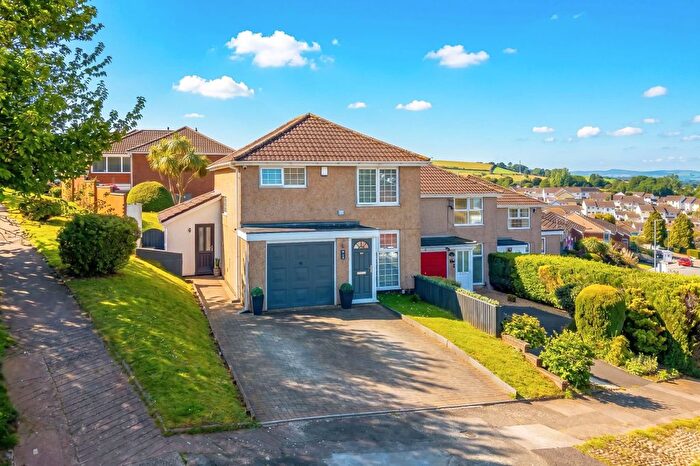 3 Bedroom Detached House For Sale In Fowey Avenue, Shiphay, Torquay, TQ2