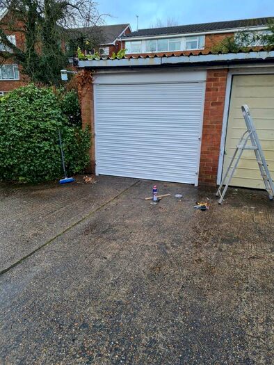 Commercial Garage To Rent In Kenton Road, Kenton, HA3