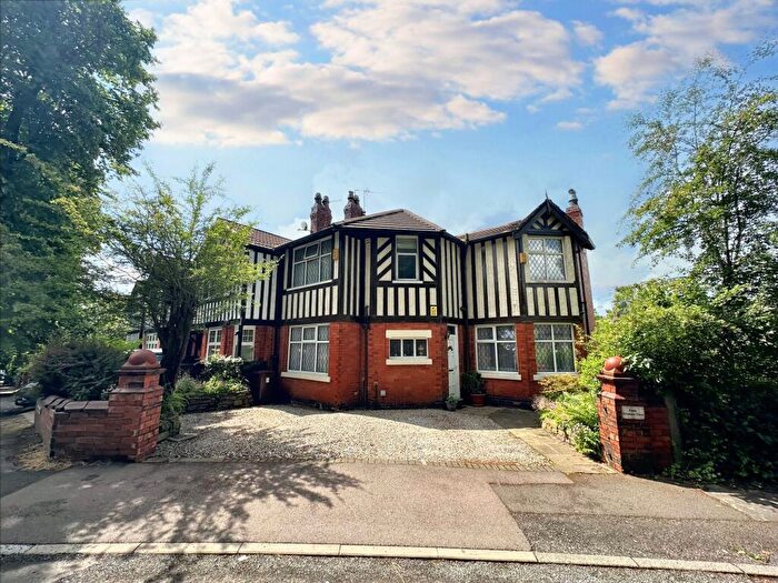 3 Bedroom Semi-Detached House For Sale In Queens Drive, Prestwich, M25