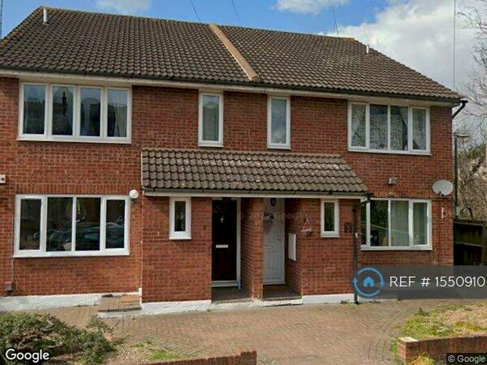 2 Bedroom Flat To Rent In South Woodford, London, E18