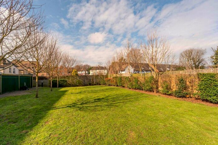 2 Bedroom Flat To Rent In Carshalton Road, Sutton, Carshalton, SM5