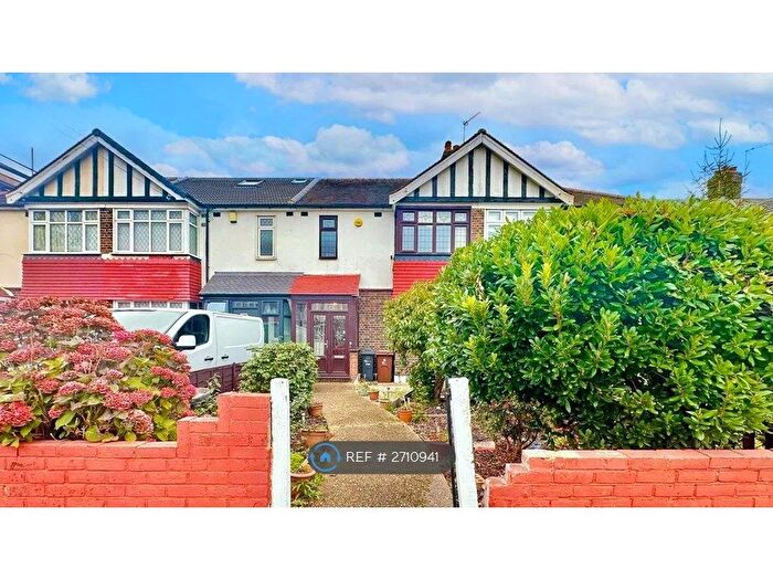 3 Bedroom Terraced House To Rent In Coombewood Drive, Romford, RM6