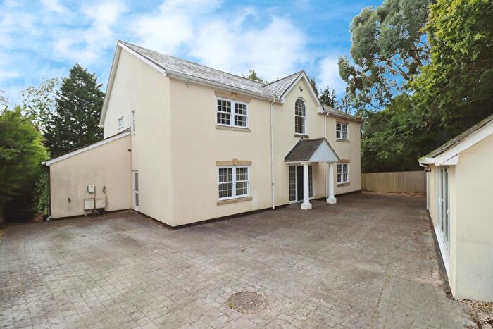 6 Bedroom Detached House For Sale In Mill Lane, Warmley, Bristol, BS30