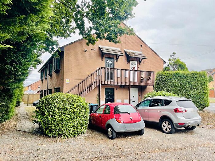 1 Bedroom Flat For Sale In Firdale Road, Northwich, CW8