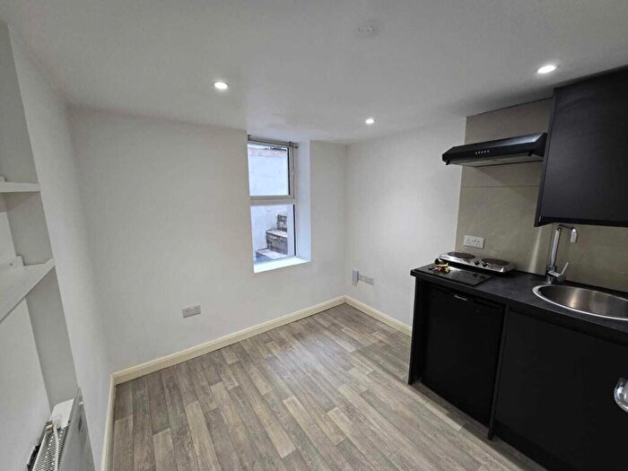 Studio To Rent In Middle Street, Brighton, BN1