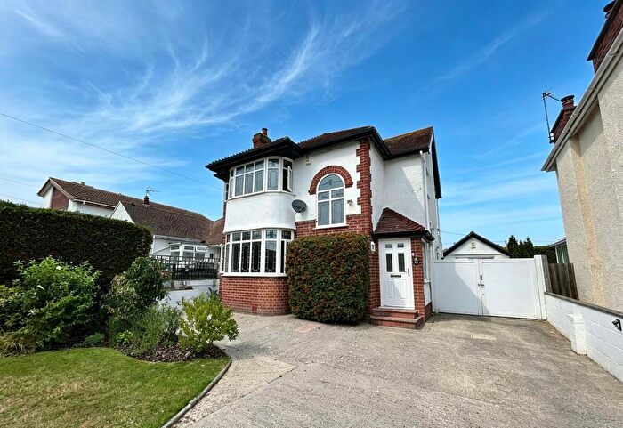 3 Bedroom Detached House For Sale In Penrhyn Isaf Road, Penrhyn Bay, LL30