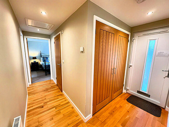 2 Bedroom Lodge To Rent In Golden Cross, Hailsham, BN27