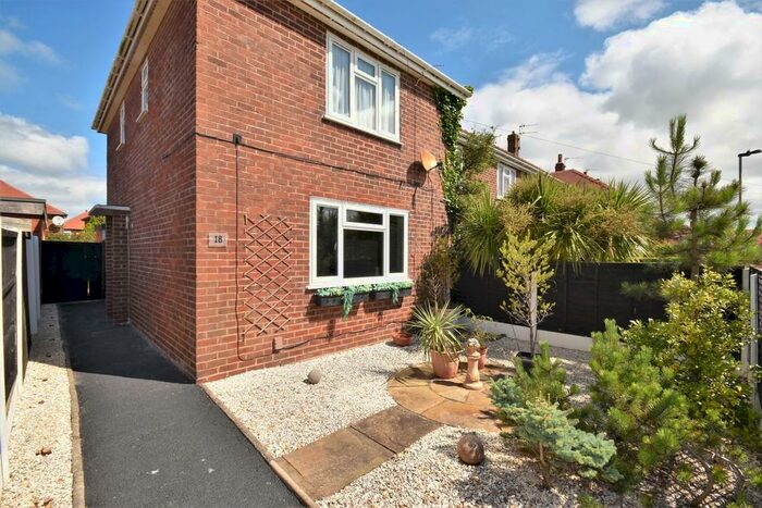 2 Bedroom End Of Terrace House To Rent In Headfort Close, Blackpool, FY2