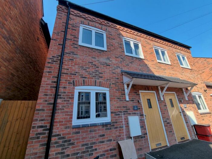 2 Bedroom Terraced House To Rent In Marshall's Yard, Plymouth Place, Leamington Spa, CV31