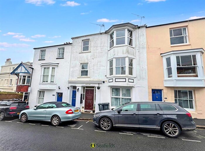 2 Bedroom Flat To Rent In Nelson Place, Ryde, PO33
