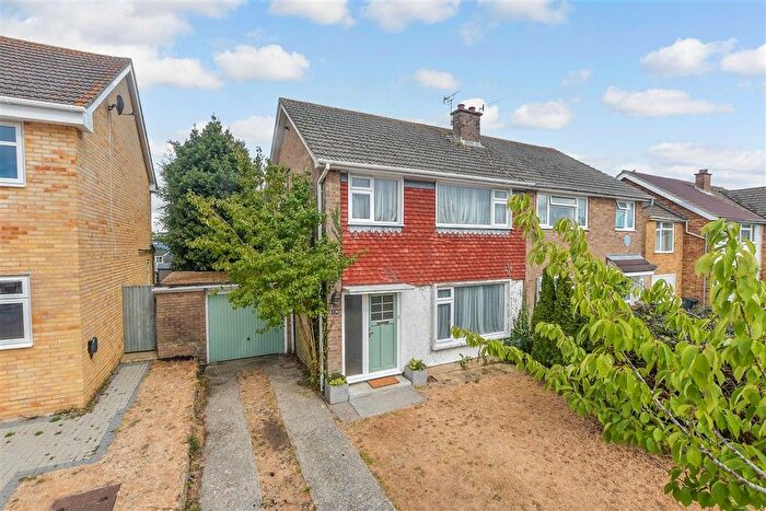 3 Bedroom Semi-Detached House For Sale In Winchester Drive, Chichester, West Sussex, PO19