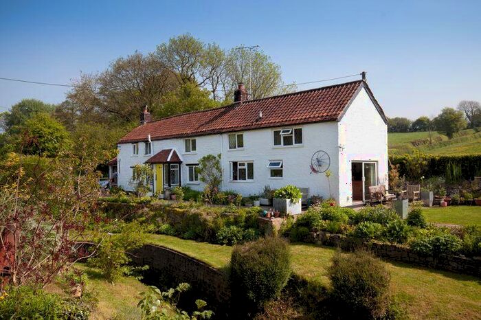 3 Bedroom Detached House For Sale In Shepherds Hill, Buckhorn Weston, SP8