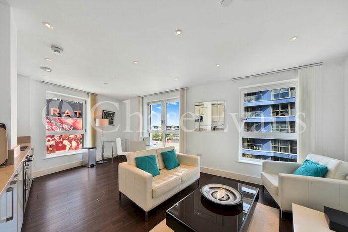 1 Bedroom Flat To Rent In Finsbury Court, Queensland Road, Islington, N7