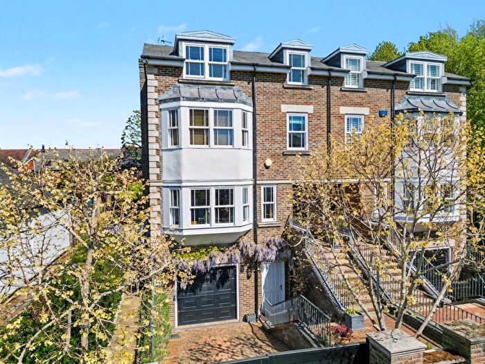 5 Bedroom Semi-Detached House For Sale In Palace Road, East Molesey, KT8