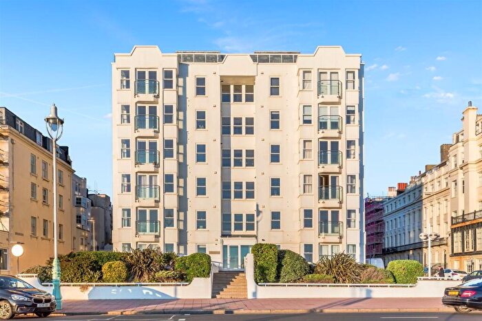 3 Bedroom Flat To Rent In Kings Road, Brighton, BN1