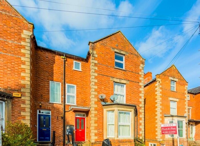 1 Bedroom Flat To Rent In Chandos Road, Buckingham, MK18