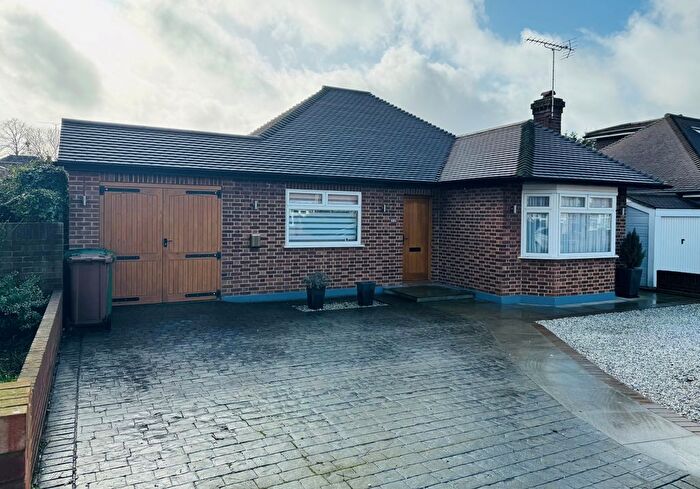 2 Bedroom Detached Bungalow For Sale In Grosvenor Road, Staines-Upon-Thames, Surrey, TW18