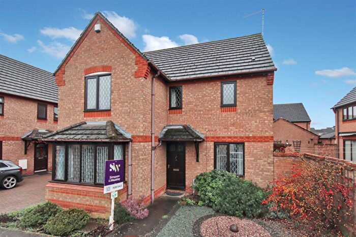 4 Bedroom Detached House For Sale In Chamberlain Way, Higham Ferrers, NN10