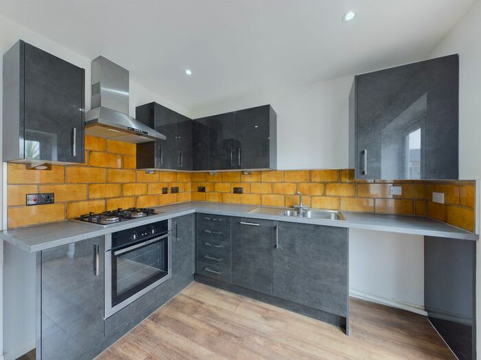 2 Bedroom Terraced House To Rent In Hamlet Drive, Kingswood, HU7