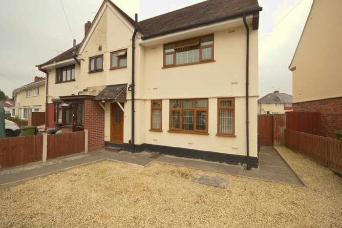 3 Bedroom Semi-Detached House To Rent In St. Annes Road, Wolverhampton, WV10