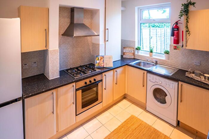 6 Bedroom Terraced House To Rent In Kneller Road, Brockley, London, SE4