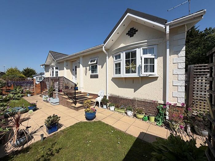2 Bedroom Mobile Home For Sale In Mytchett Road, Mytchett, GU16