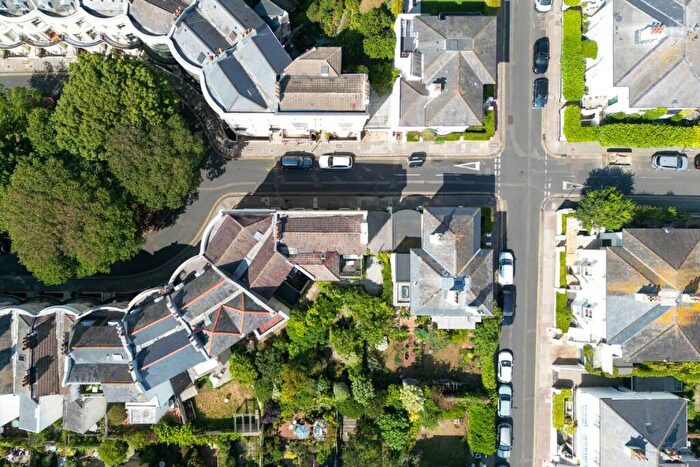 5 Bedroom Semi-Detached House For Sale In Powis Square, Brighton, BN1