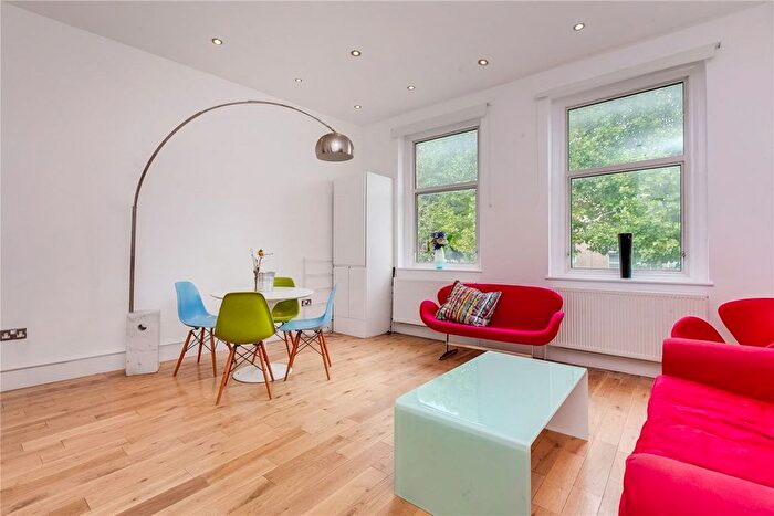 2 Bedroom Flat To Rent In Fulham Road, London, SW6