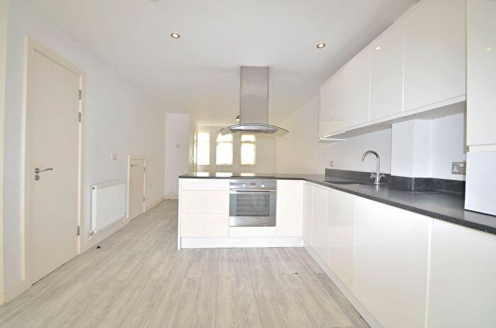3 Bedroom End Terrace House To Rent In Paddock Gardens, Crystal Palace, SE19