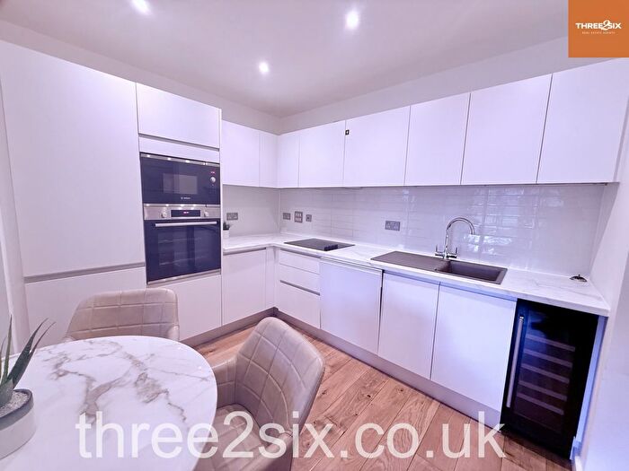 2 Bedroom Flat To Rent In Axium Windmill Street, Birmingham, Ga, B1