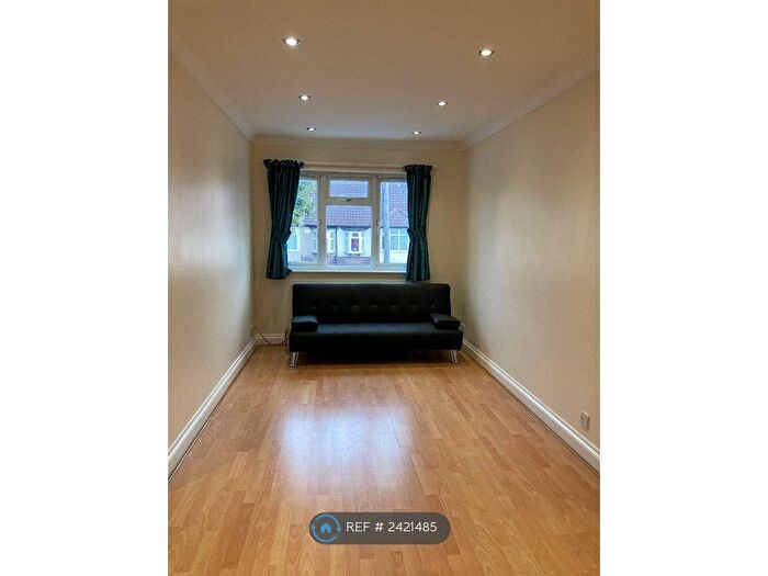 2 Bedroom Maisonette To Rent In Berkhamsted Avenue, Wembley, HA9