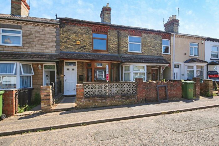 3 Bedroom Terraced House For Sale In St. Margarets Road, Peterborough, PE2