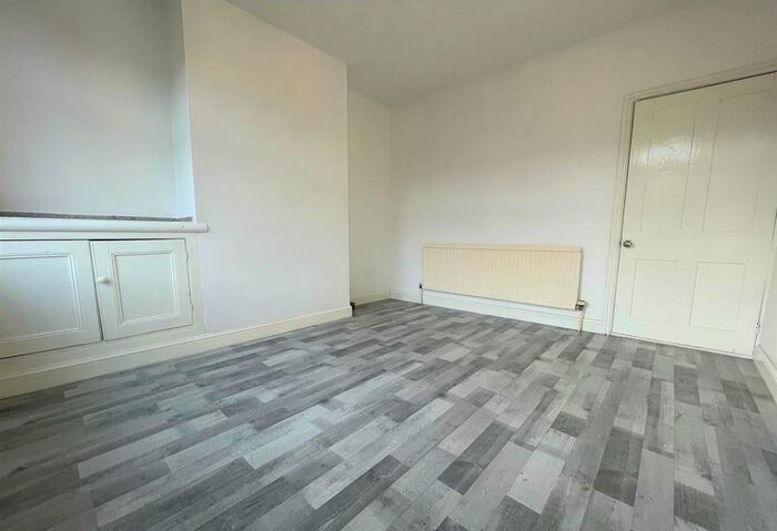 2 Bedroom Terraced House To Rent In Station Street, Wigston, LE18