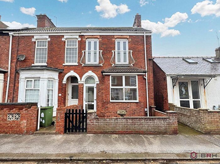 3 Bedroom End Of Terrace House For Sale In Cheverton Avenue, Withernsea, HU19