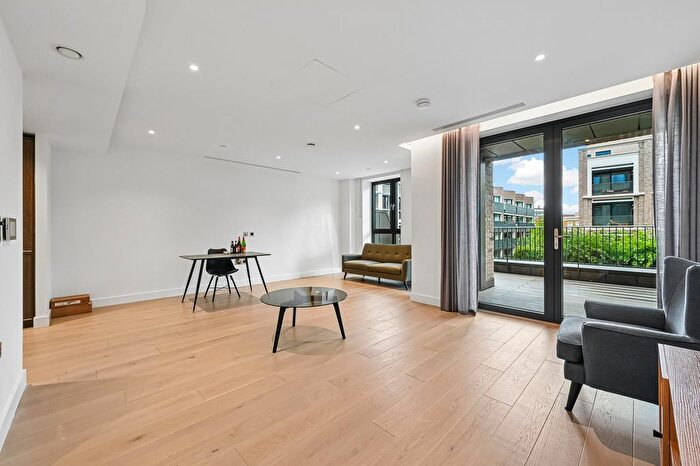 2 Bedroom Flat For Sale In Opus House, Salutation Gardens, London, WC1X