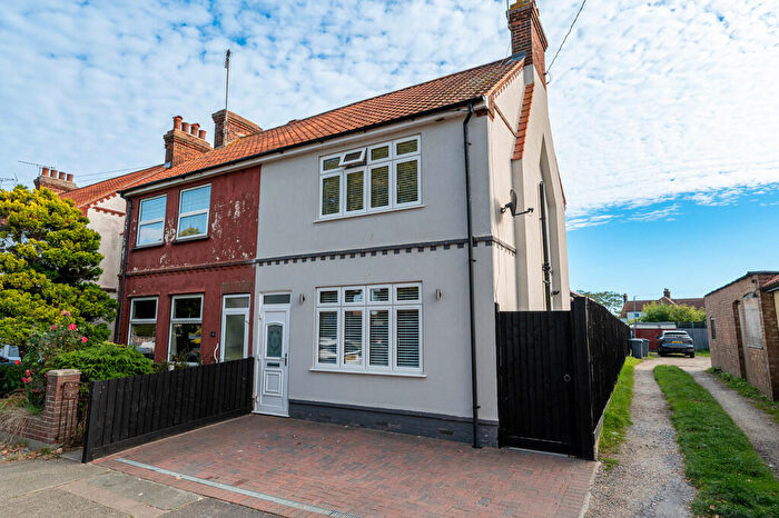 3 Bedroom Semi-Detached House For Sale In Looe Road, Felixstowe, IP11