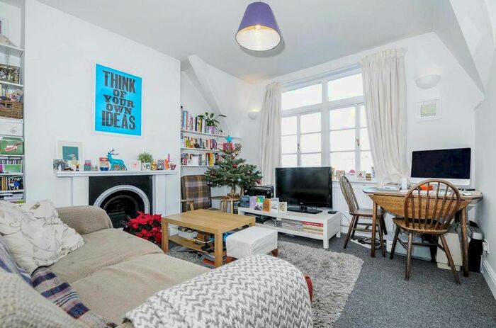 1 Bedroom Flat To Rent In Sternhold Avenue, London, SW2