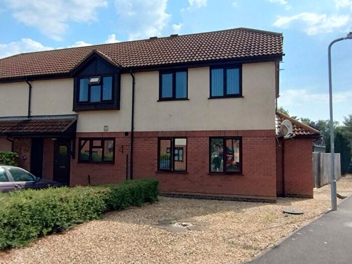 End Of Terrace House To Rent In Georgette Gardens, Spalding, PE11