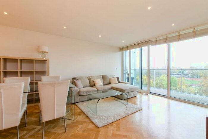 2 Bedroom Flat To Rent In Chelsea Bridge Wharf, Battersea Park, London, SW11