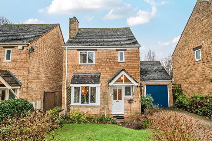 3 Bedroom Detached House For Sale In Wilcox Road, Chipping Norton, OX7
