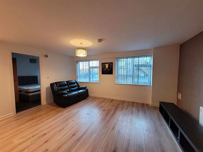 1 Bedroom Flat To Rent In Stone Street, Bradford, BD1